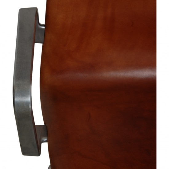 Arne Jacobsen Høj Oxford kontorstol i patineret cognac læder