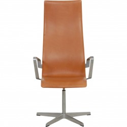 Arne Jacobsen Tall oxford chair in cognac anilin leather