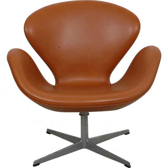 Arne Jacobsen Vintage Svane stol nybetrukket med Cognac Classic læder