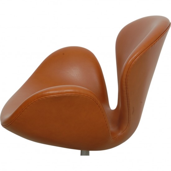 Arne Jacobsen Vintage Svane stol nybetrukket med Cognac Classic læder