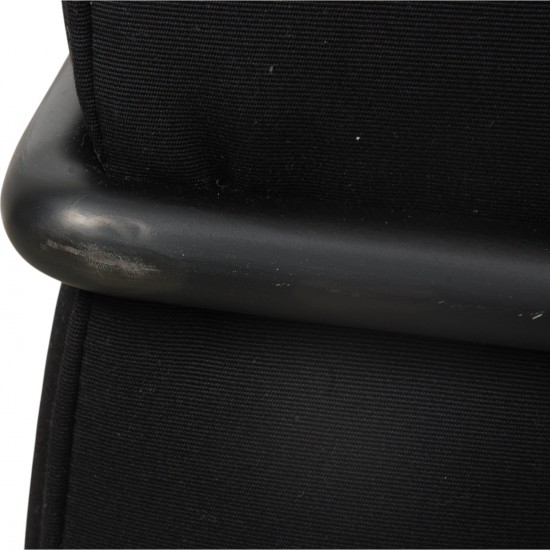 Le Corbusier LC2 lounge chair in black fabric