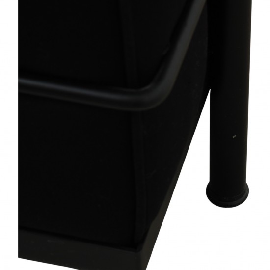 Le Corbusier LC2 lounge chair in black fabric