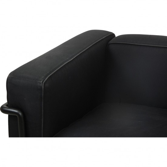 Le Corbusier LC2 lounge chair in black fabric