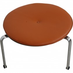 Poul Kjærholm PK33 skammel nybetrukket med cognac bizon læder