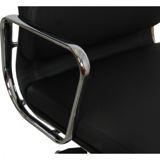 Charles Eames Ea-217 kontorstol nybetrukket med sort læder