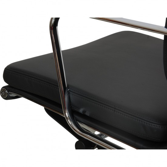 Charles Eames Ea-217 kontorstol nybetrukket med sort læder