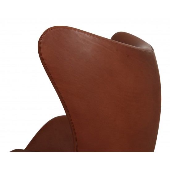 Arne Jacobsen Egg newly upholstered with mokka aniline leather