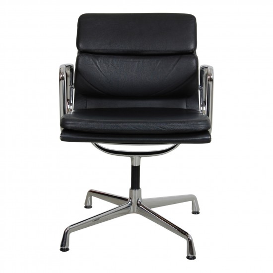 Charles Eames Ea-208 softpad chair in black leather