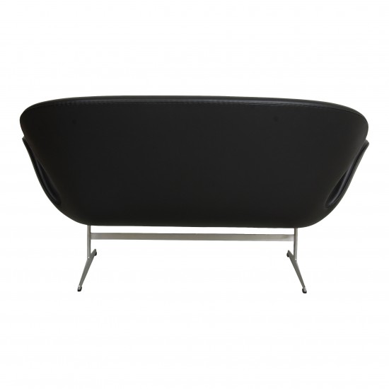 Arne Jacobsen Swan sofa in black leather