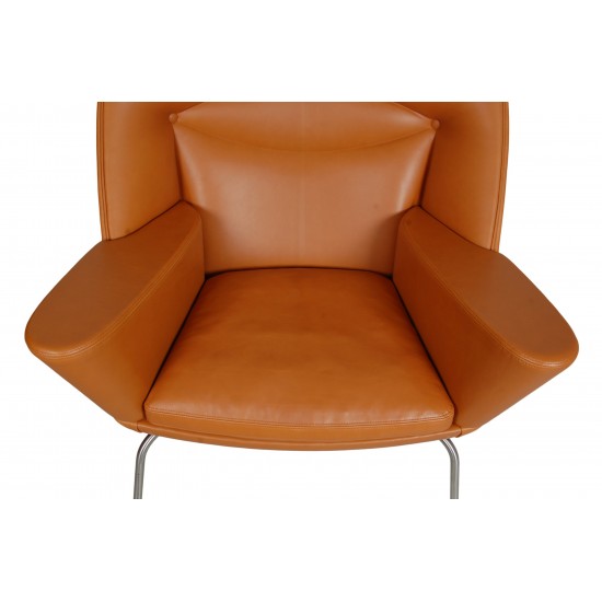 Hans Wegner Oculus Lounge chair reupholstered in cognac anilin leather