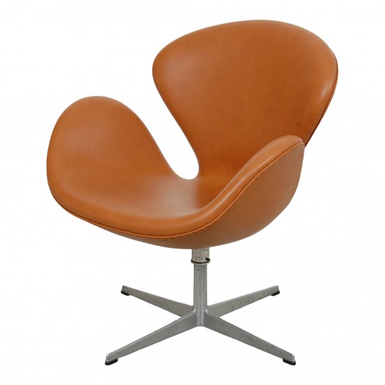 Arne Jacobsen vintage Swan chair reupholstered in cognac classic leather