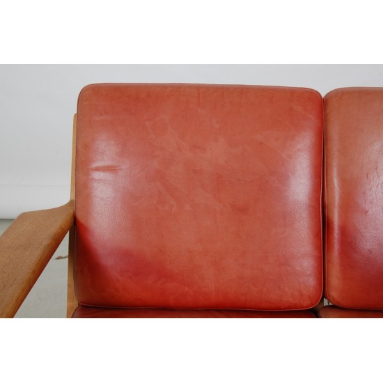 Hans Wegner GE-290 3. seater sofa in patinated red aniline leather