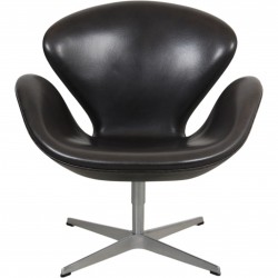 Arne Jacobsen Swan chair in black grace leather