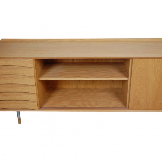 Arne Vodder AV01 Sideboard of oak