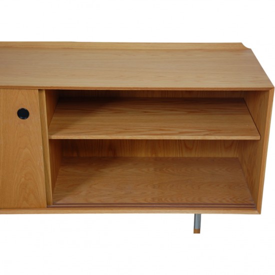 Arne Vodder AV01 Sideboard of oak