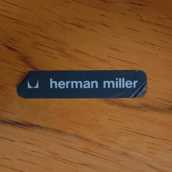 Charles Eames Lounge chair ottoman i brun læder