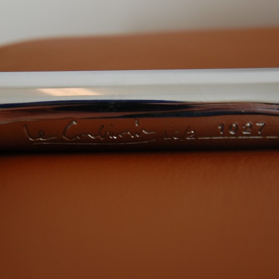 Le Corbusier LC2 lænestol betrukket med cognac bizon læder