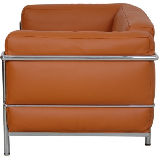 Le Corbusier LC3 lænestol betrukket med cognac bizon læder