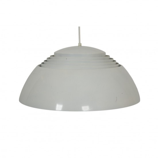 Arne Jacobsen Hvid Royal Pendel 38 cm