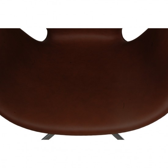 Arne Jacobsen Svane stol nybetrukket med Mokka Classic læder