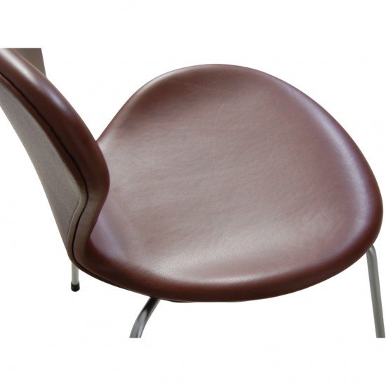 Sæt af 6 Arne Jacobsen Syver stole i mokka classic læder