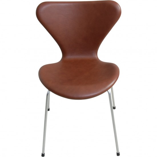 Sæt af 6 Arne Jacobsen Syver stole i mokka classic læder