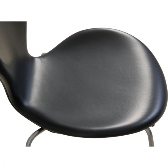 Sæt af 6 Arne Jacobsen Syver stol i sort Classic læder