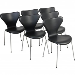 Sæt af 6 Arne Jacobsen Syver stol i sort Classic læder