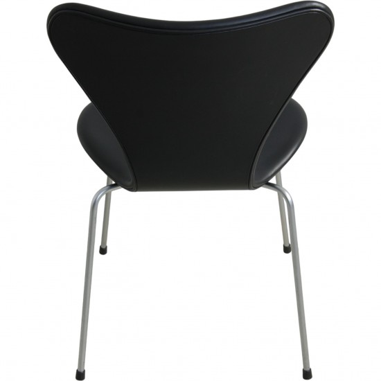 Sæt af 6 Arne Jacobsen Syver stol i sort Classic læder