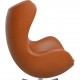Arne Jacobsen Ægget stol nybetrukket med valnød classic læder