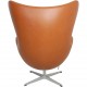 Arne Jacobsen Ægget stol nybetrukket med valnød classic læder