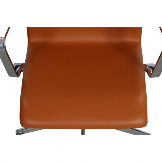 Arne Jacobsen Oxford mellemhøj kontorstol nybetrukket med Whisky classic læder