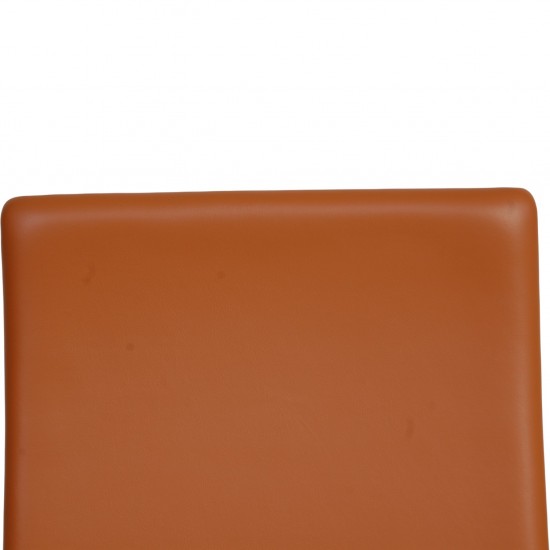 Arne Jacobsen Oxford mellemhøj kontorstol nybetrukket med Whisky classic læder