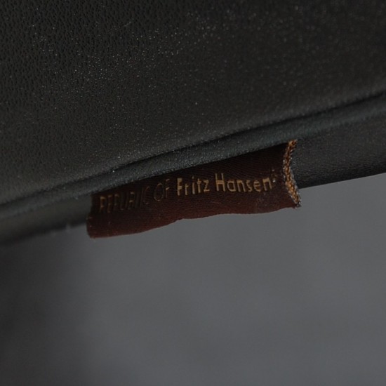 Arne Jacobsen Svane sofa i sort Grace læder 2019