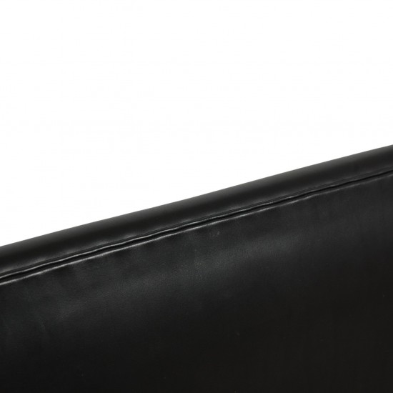 Arne Jacobsen Svane sofa i sort Grace læder 2019