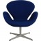 Arne Jacobsen Svane stol i blåt stof 2022