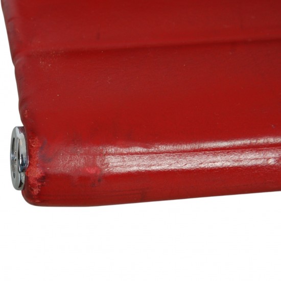 Charles Eames Ea-117 kontorstol i rødt læder