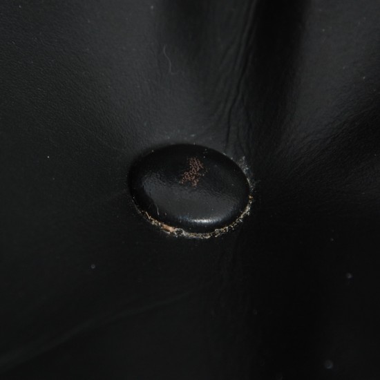 Charles Eames Lounge chair i sort læder 1990'erne