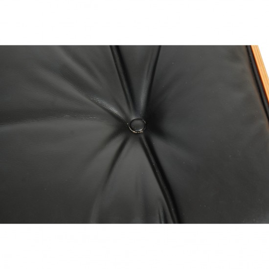 Charles Eames Lounge chair i sort læder 1990'erne