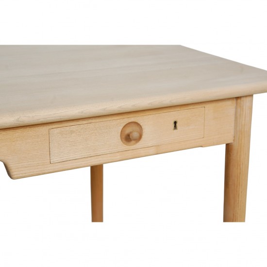 Hans Wegner PP312 skrivebord i ask