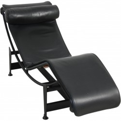 Le Corbusier LC4 chaiselongue i sort læder 2000'erne