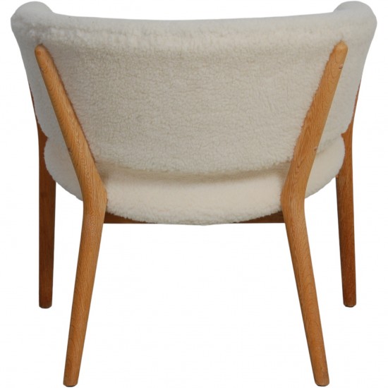 Nanna Ditzel Model 83 stol i lammeskind