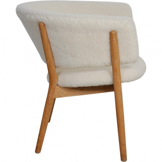 Nanna Ditzel Model 83 stol i lammeskind