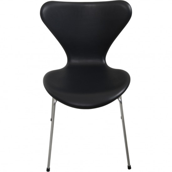 Arne Jacobsen sæt af fire Syver stole i sort classic læder