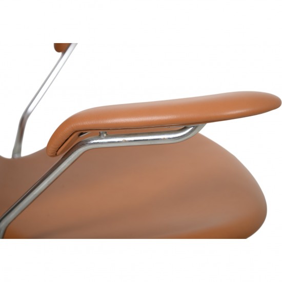 Arne Jacobsen 3207 Syver stol i cognac classic læder 1960'erne