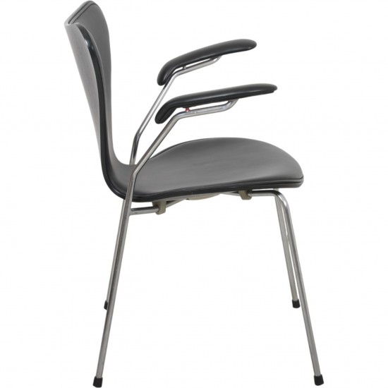 Arne Jacobsen 3207 Syver stol i sort Essential læder 2015