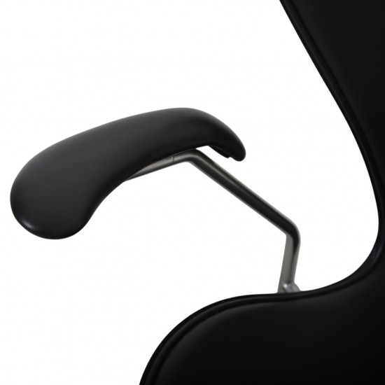 Arne Jacobsen 3207 Syver stol i sort Essential læder 2015