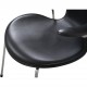 Arne Jacobsen 3207 Syver stol i sort Essential læder 2015