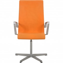 Arne Jacobsen 3243T medium ryg Oxford stol i gul Hallingdal 2006
