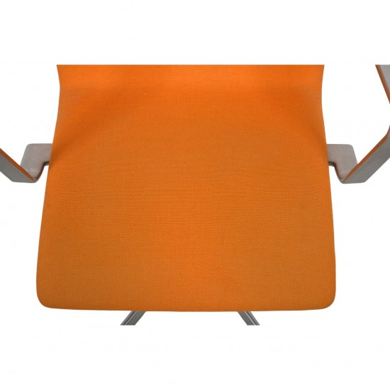 Arne Jacobsen 3243T medium ryg Oxford stol i gul Hallingdal 2006